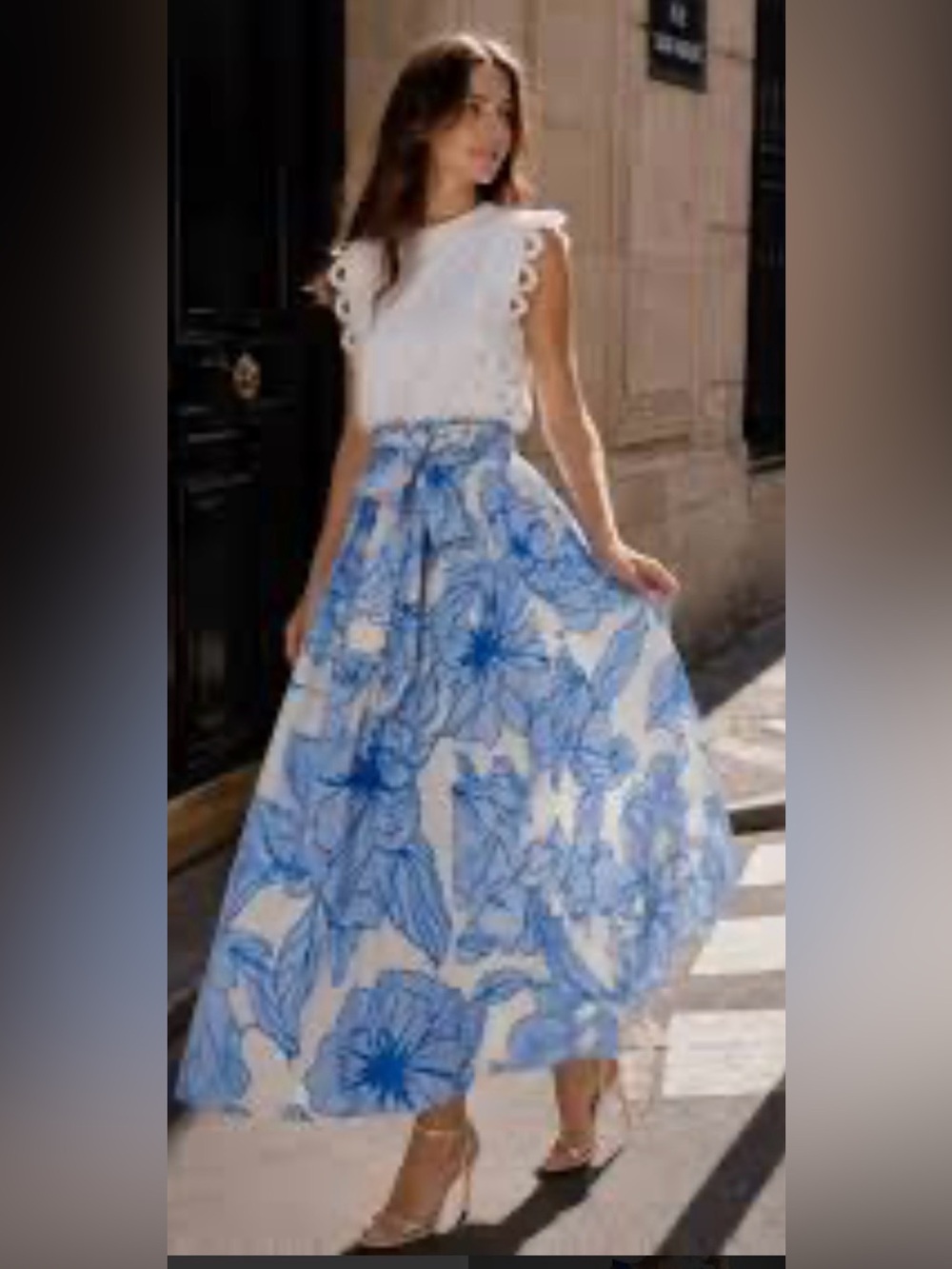 Noeline blue and white print floral skirt with bow